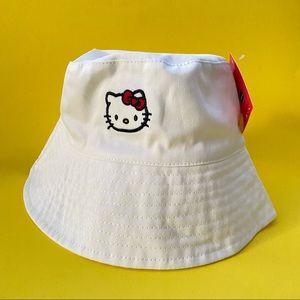 NEW Hello Kitty bucket hat